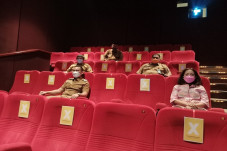 Hari Pertama Bertugas,...
