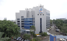 Universitas Esa Unggul...