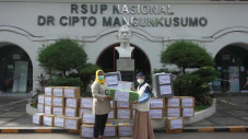 Prudential Salurkan...