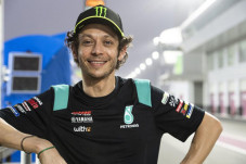 Rossi Gabung Tim Aprilia...