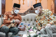 Buka Lapangan Kerja,...