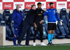 Barcelona Sambangi Valencia,...