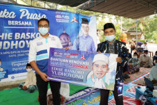 Pandemi COVID-19, Masyarakat...