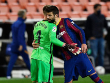 Barcelona Menang Lagi,...