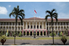 4 Jalur Prestasi UGM...