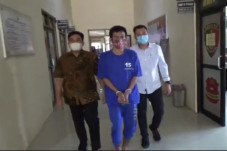 Berdalih Butuh Makan...