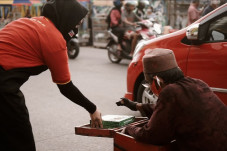 Bagikan 55.555 Paket...