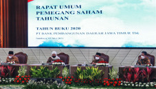 RUPS Bank Jatim Sepakati...