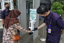 Mal Ratu Indah dan Nipah...