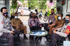 Larang Warga Mudik,...
