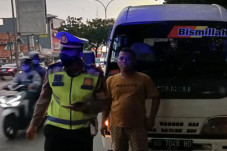 Angkut Penumpang Mudik,...