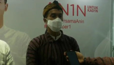 Anindya Bakrie Pererat...