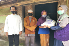 Laznas BMM dan KBB Berbagi...