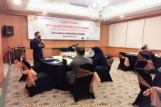 Harga Emas Turun, Momen...