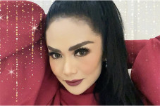 4 Potret Cantik Krisdayanti...