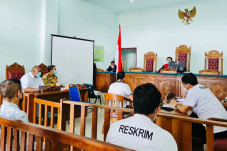Pria 82 Tahun Tersangka,...