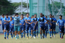 Tolak Liga 1 Tanpa Degradasi,...