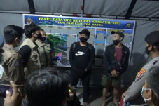 Diputar Balik di Pelabuhan...