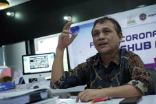 Kendaraan Umum Tetap...
