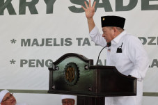 La Nyalla: Pesantren...