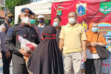 100 Warga Cempaka Putih...