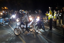 Terobos Penyekatan di...