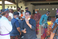 Hadiri Rapat Adat, Suaib...