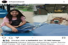 Unggahan Foto Gadis...