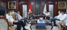 Bertemu La Nyalla, Pemuda...