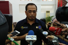 Penerbangan Carter Dilarang,...