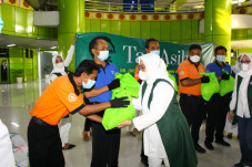 Perempuan Bangsa Bagikan...