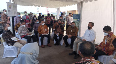 Tinjau Kawasan Industri...