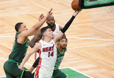 Kalahkan Boston Celtics,...