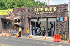 Imbau Jangan Mudik,...