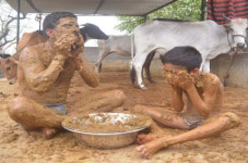 Hadapi Gempuran Covid-19,...