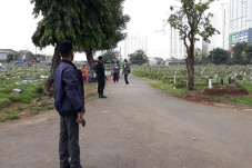 Terkait Larangan Ziarah,...