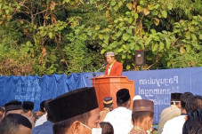 Klaten Gempar, Ustaz...