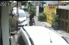 Awas Pencuri Kaca Spion...