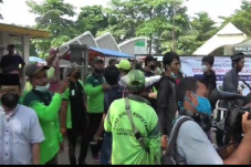 Peziarah Ricuh di TPU...