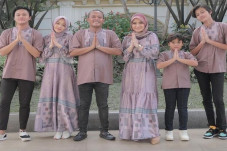 Pasang Wajah Kaku Saat...