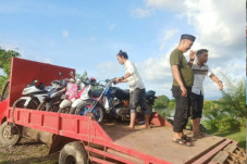 Gerebek Arena Judi Sabung...