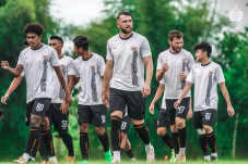 Lanjutkan Persiapan...