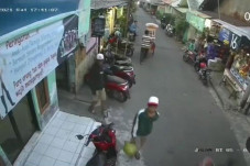 Viral di Medsos, 1 Wanita...