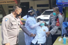 Latah, Seorang Pemudik...