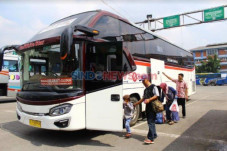 Masih Banyak yang Mudik,...
