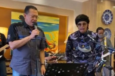 Bambang Soesatyo dan...