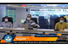 Kemendikbudristek Perkuat...