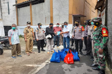 5 Keluarga di Ciracas...