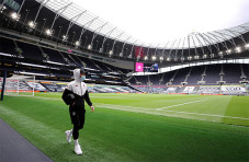 Susunan Pemain Tottenham...