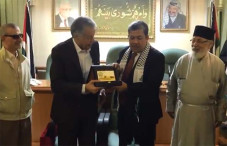 Fahri Hamzah Ragukan...